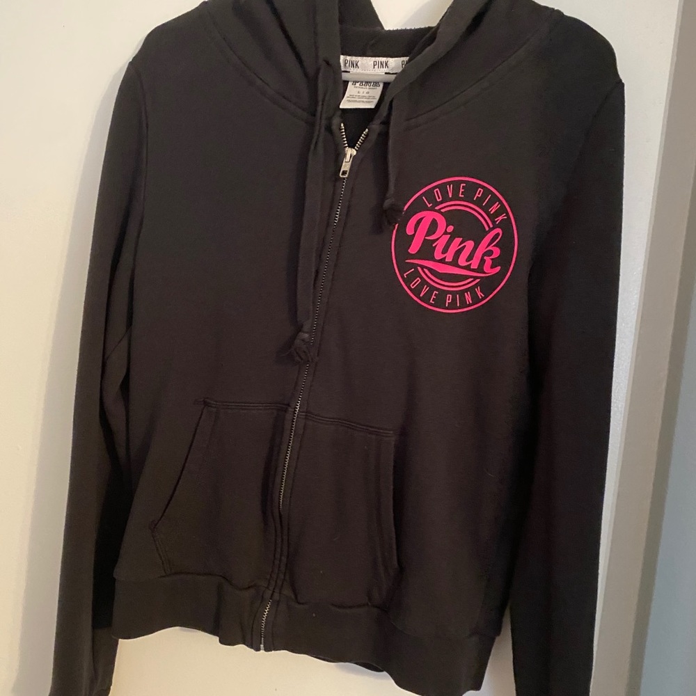 VS sweater